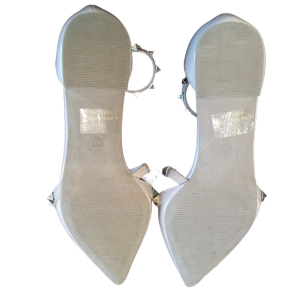 EC Olivia Ferragamo Tan Patent | Gold Studded Flats | Padded soles | Size: 5.5" - Picture 15 of 16